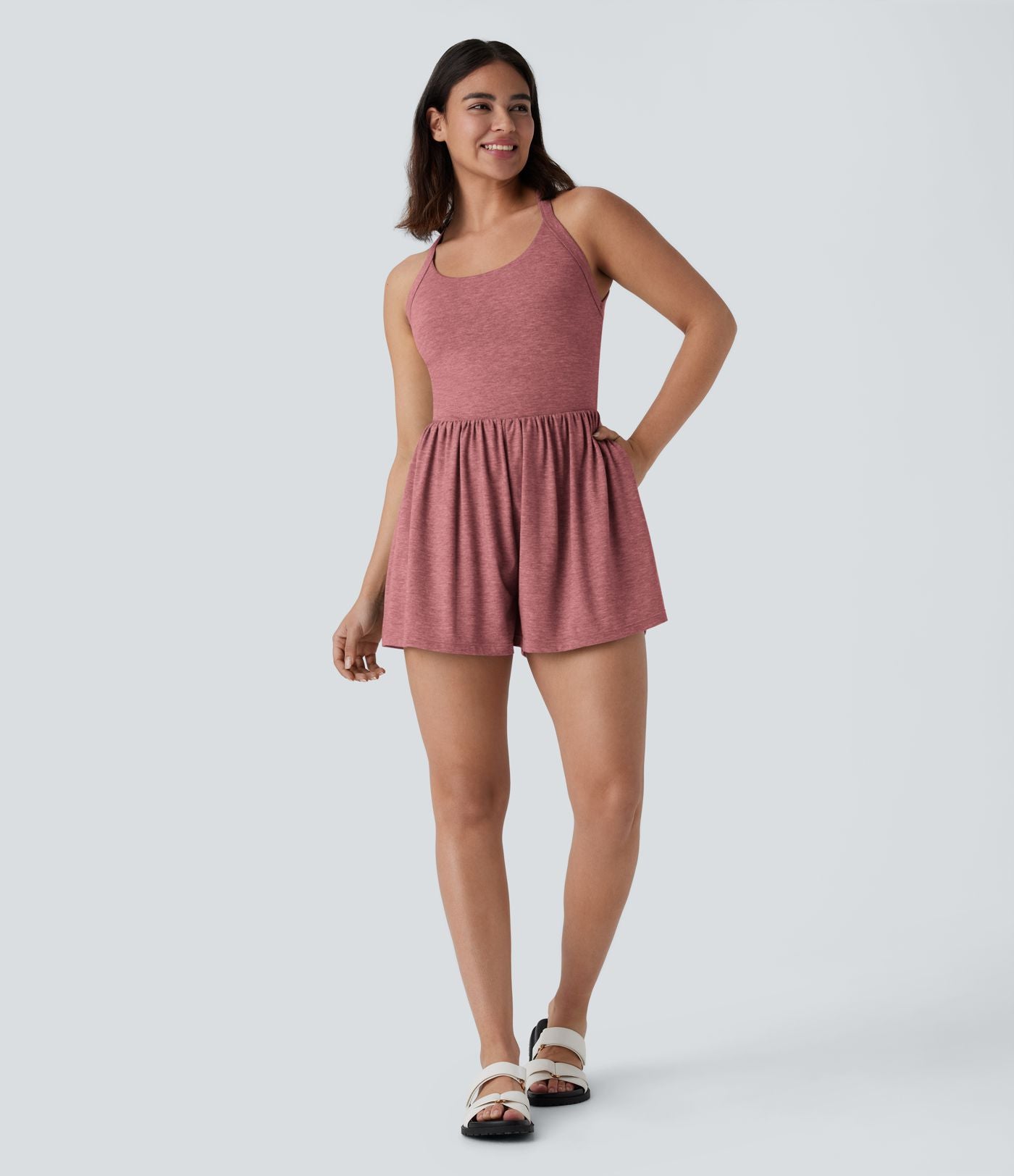Combishort de villégiature 2-en-1 à dos nu, design torsadé, poches latérales - Édition Easy Peasy