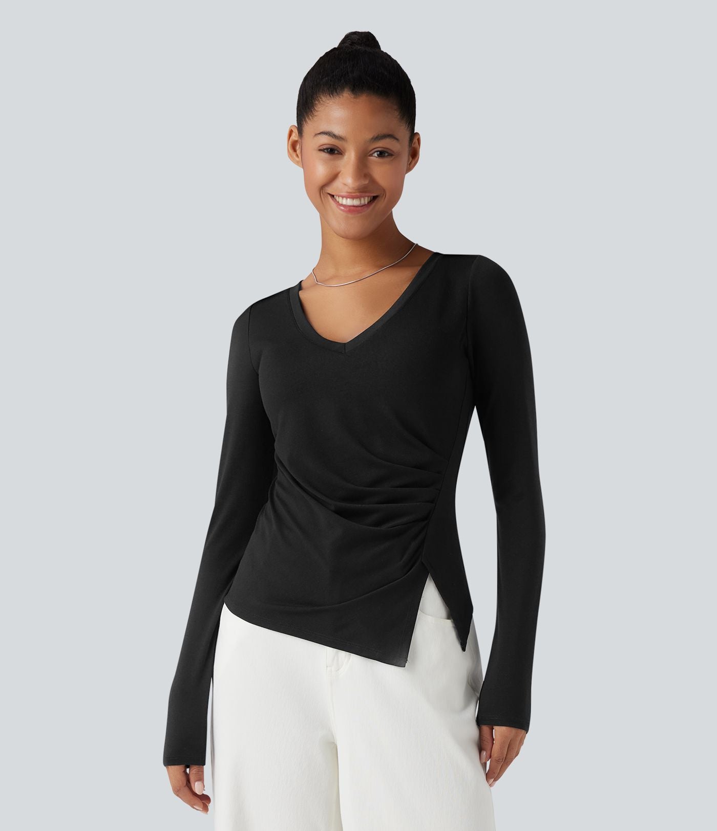 Top casual push-up à col V avec bonnets moulés, manches longues, fronces et ourlet fendu - Bonnet A/B