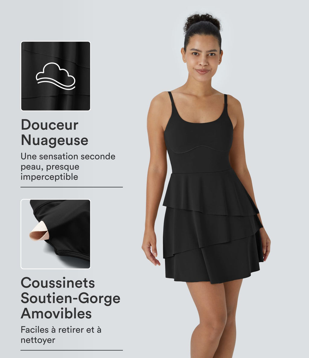 Robe de sport mini SoftlyZero™ Airy à effet frais InstantCool 2-en-1 avec volants superposés et dos nu avec poches