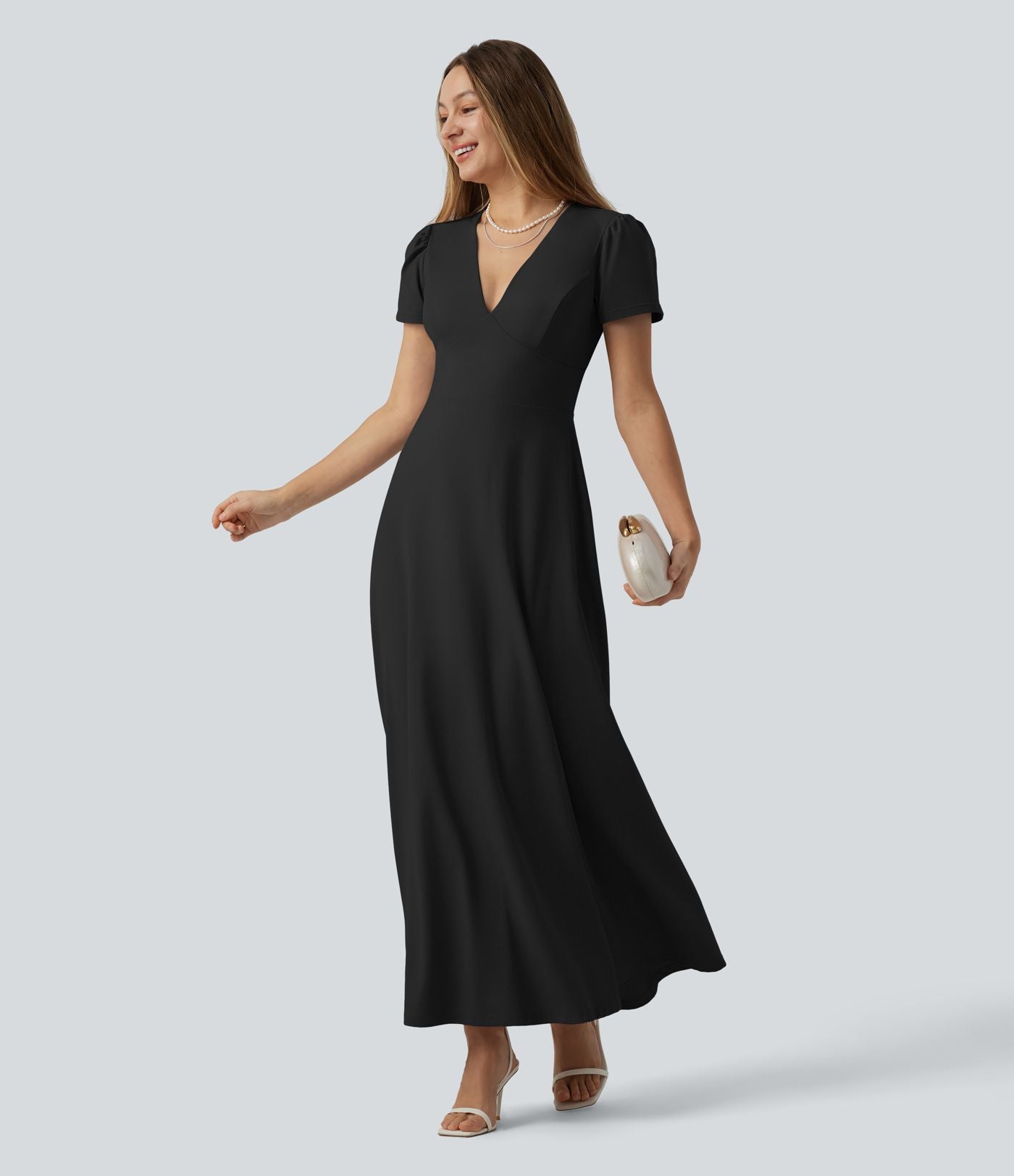 Robe mariage maxi fluide col V à manches courtes, dos nu avec lien noué et brassière intégrée