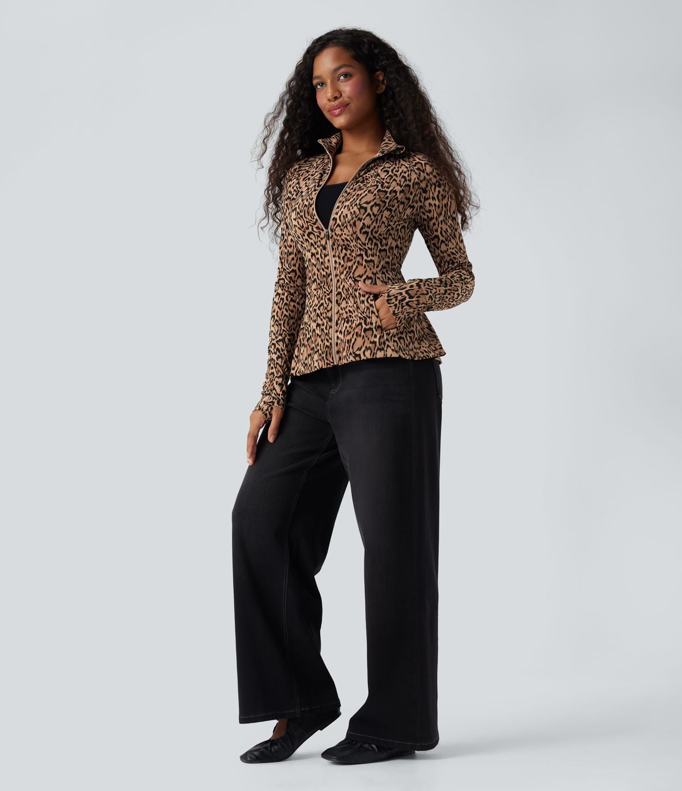 Veste décontractée Halara UltraSculpt™ imprimé léopard col montant manches longues avec trous pour pouces et poches
