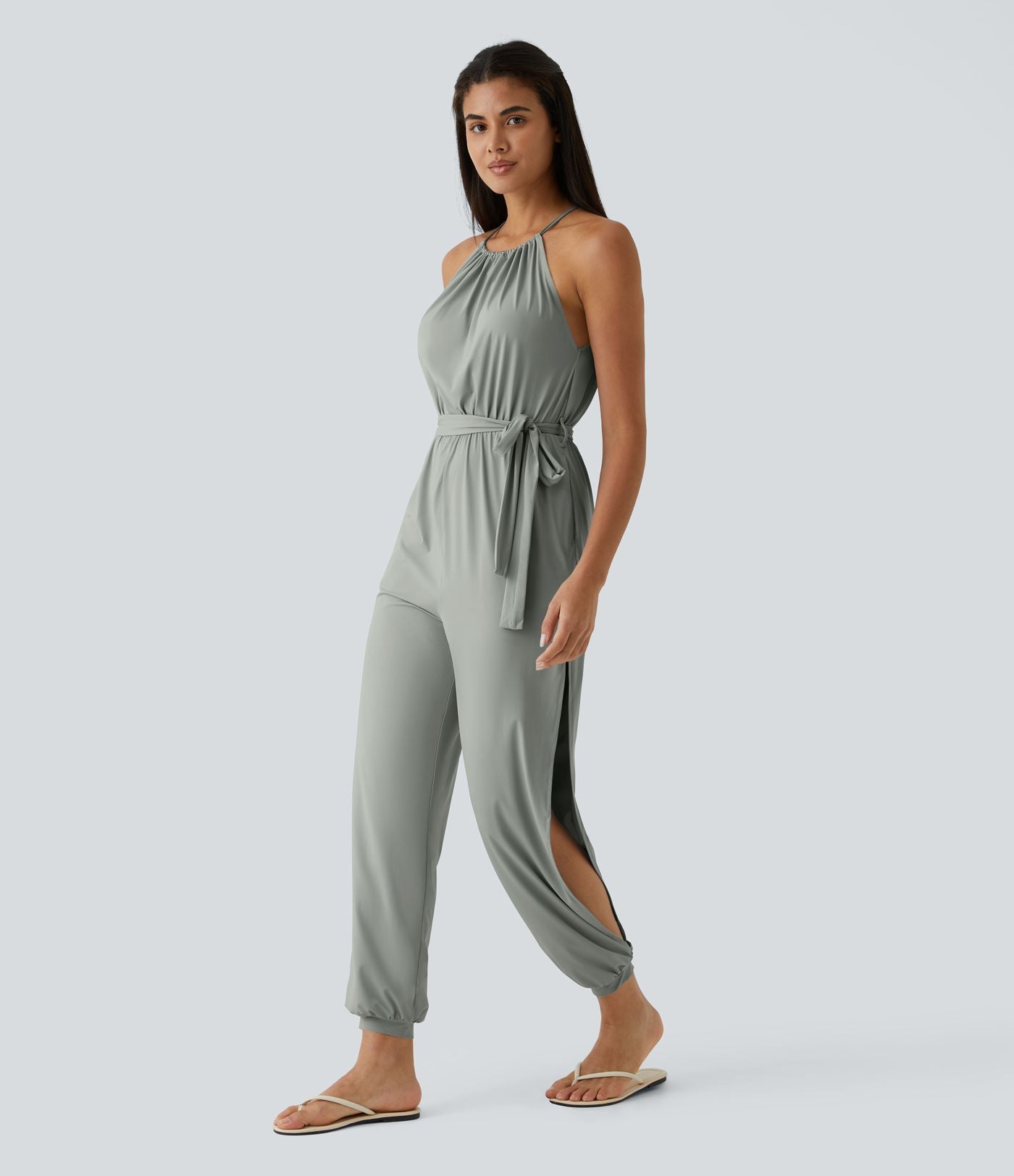 Combinaison de vacances sans manches avec attache au dos, plis, ceinture et poches latérales et découpes effet frais InstantCool