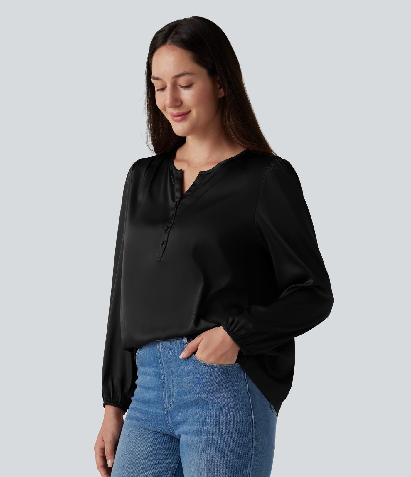 Chemisier tailleur en satin col cranté manches longues