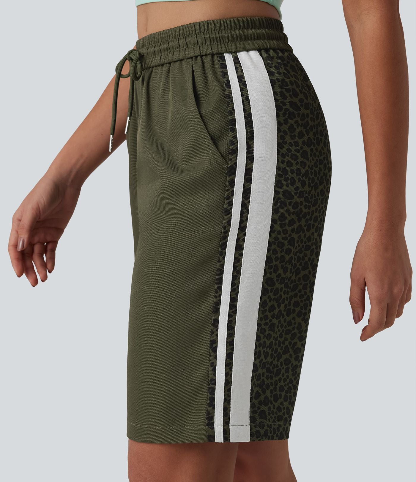 Short ample décontracté à taille mi-haute, cordon de serrage, rayures contrastées léopard, 25 cm, avec poches