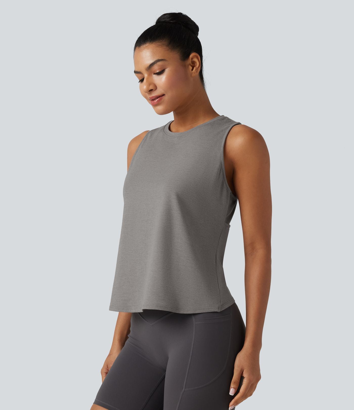 Débardeur de yoga chiné avec découpe et ourlet croisé
