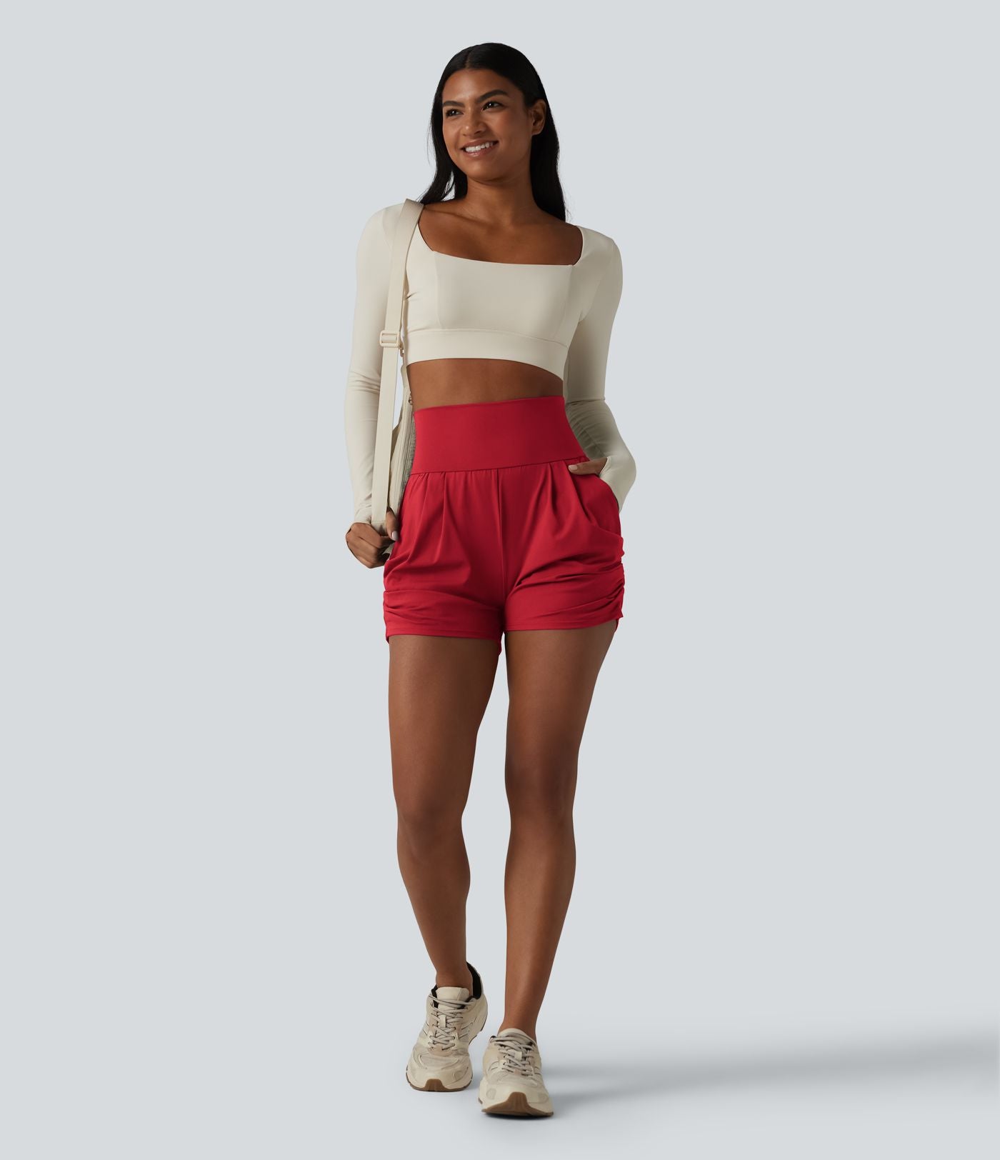 Short de yoga SoftlyZero™ Airy taille haute froncé effet frais InstantCool 7,5 cm avec poches