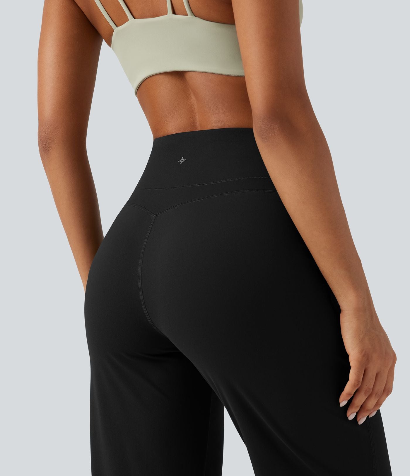 Jogging de yoga Halara UltraSculpt™ taille haute gainant coupe fuselée avec poches