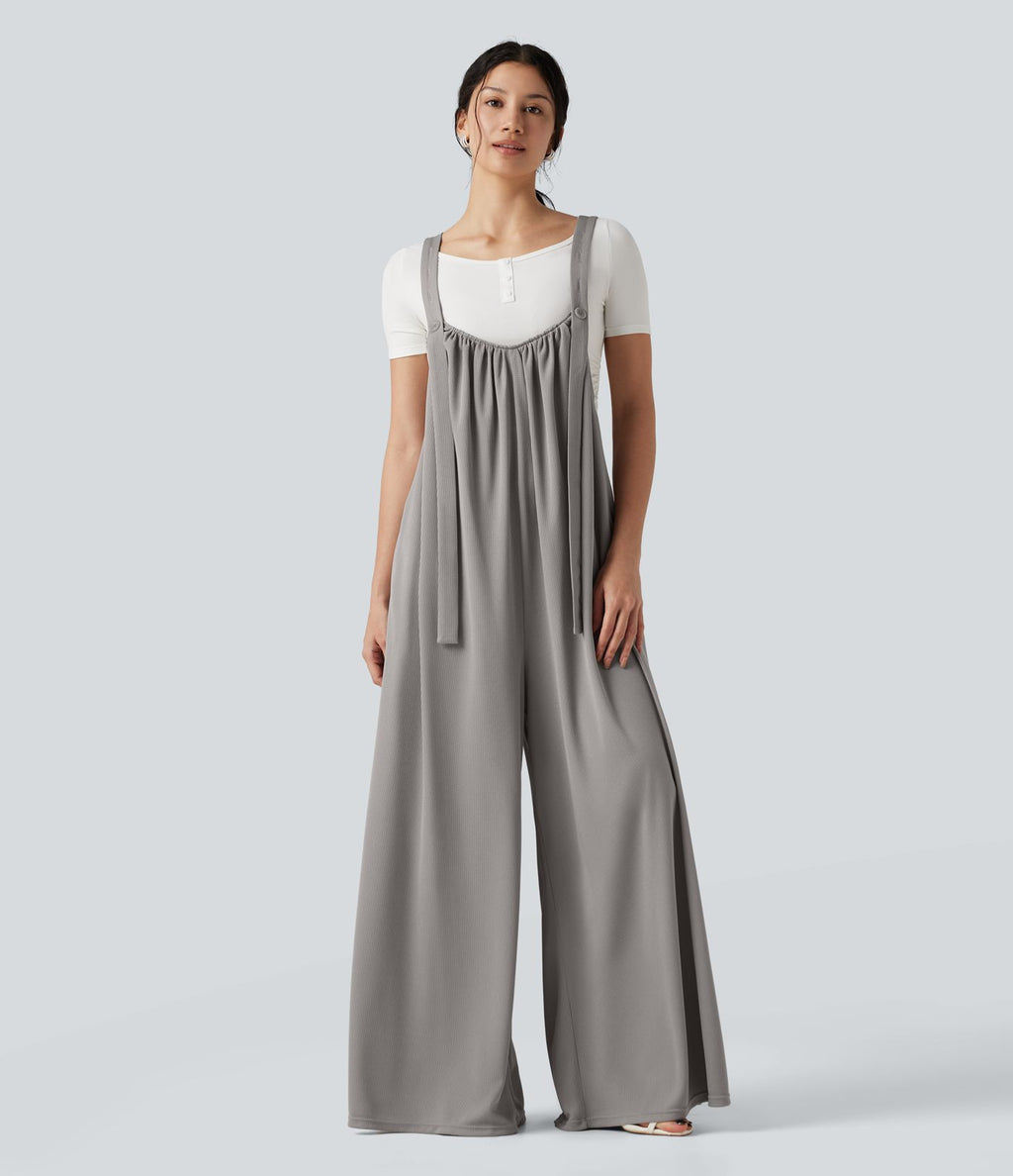 Combinaison fluide coupe baggy en tissu gaufré avec bretelles ajustables et poches