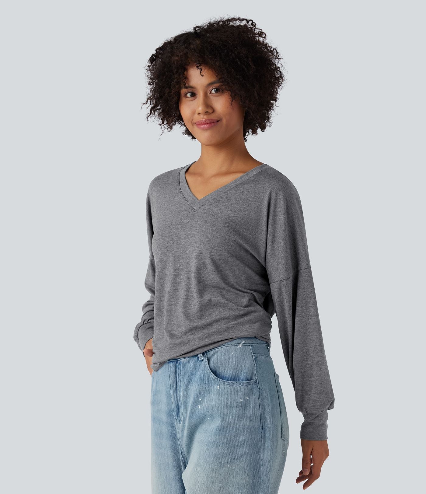 T-shirt décontracté à col V, manches longues et fronces, coupe ample