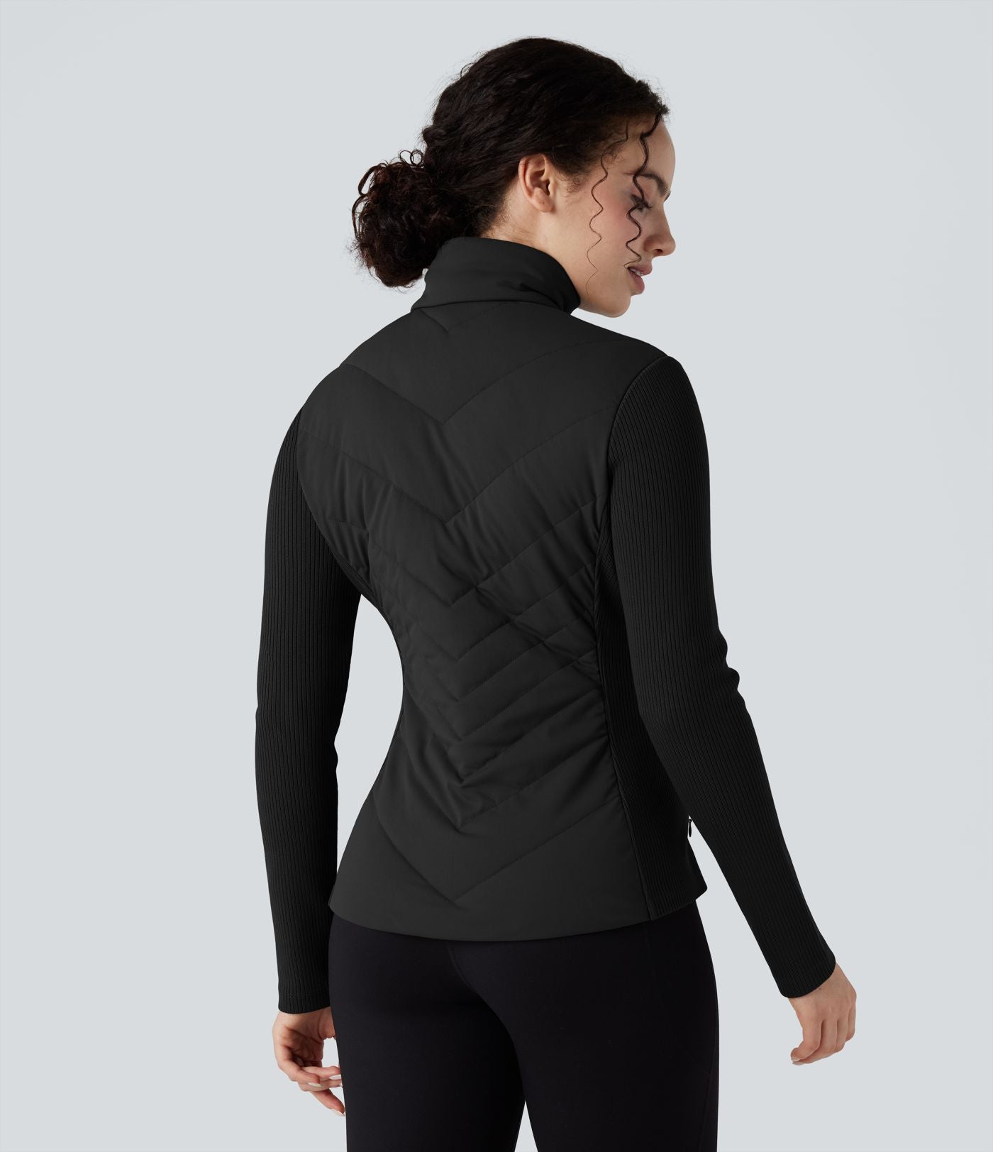 Veste matelassée décontractée à col montant et coupe ajustée, côtelée et contrastée, avec poches