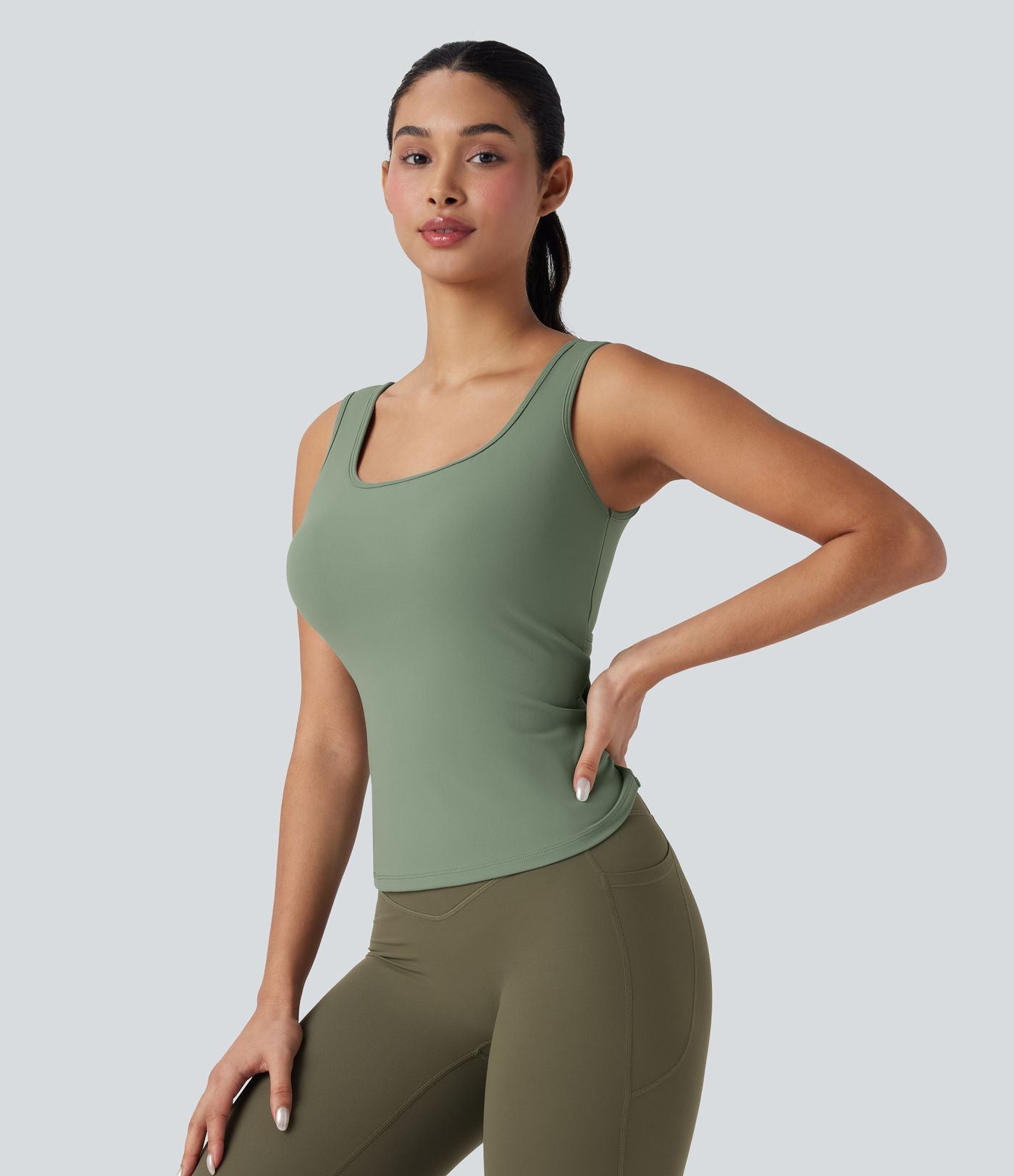Débardeur yoga col U croisé longueur étendue E-G