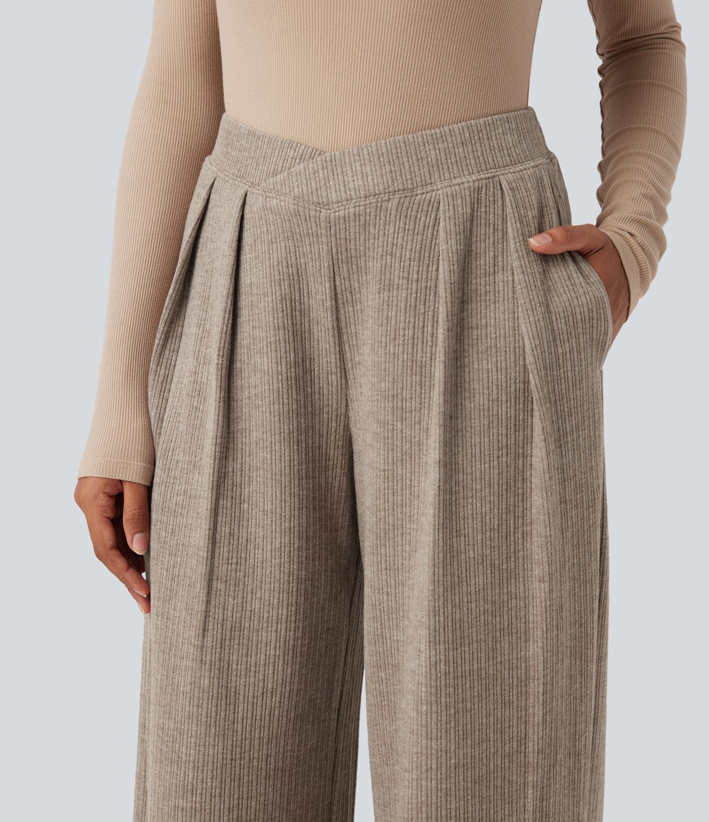Pantalon décontracté droit côtelé, taille haute, avec poches et détail croisé