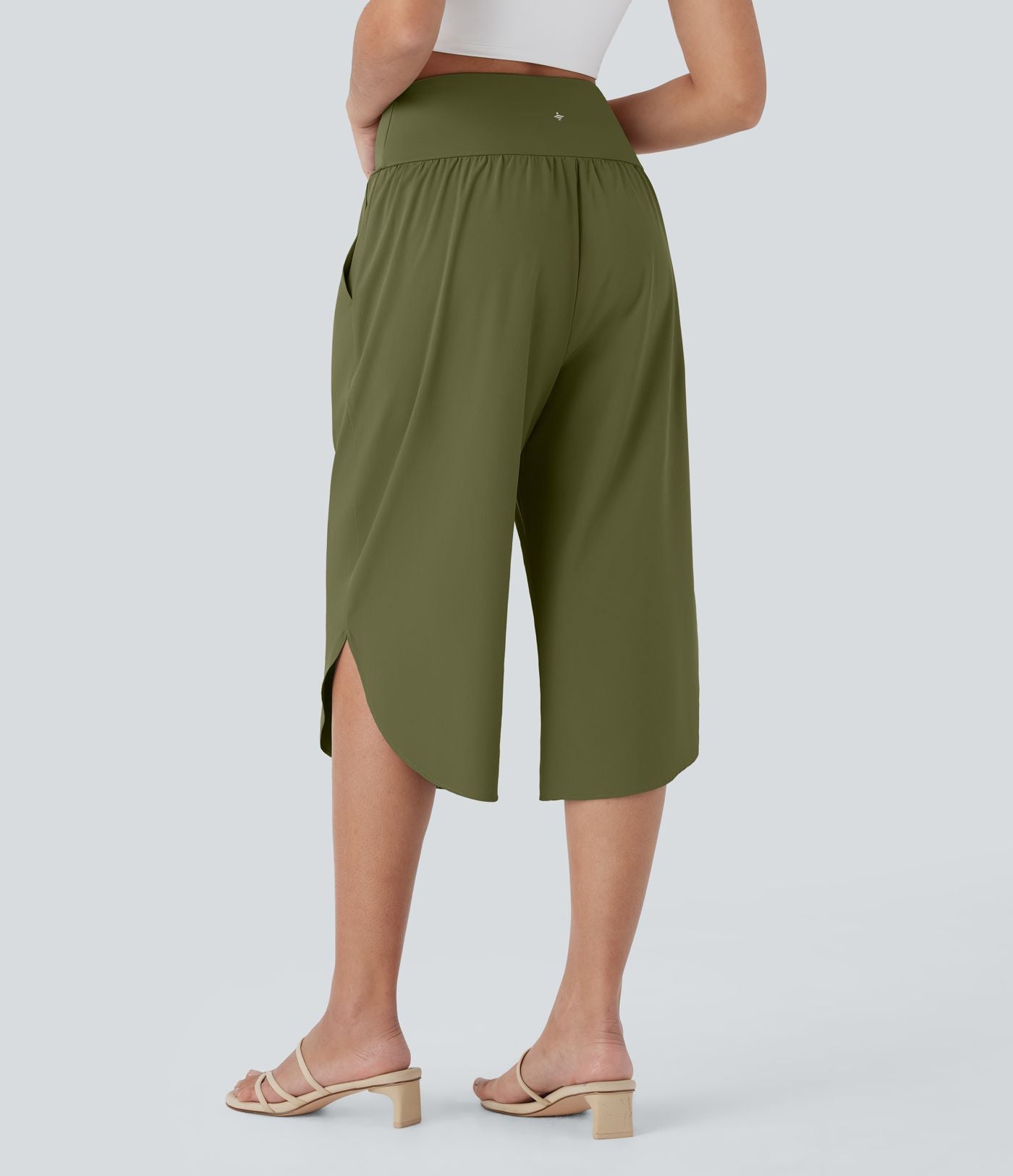 Pantalon capri de vacances Breezeful™ taille haute croisée avec poches latérales, fente et séchage rapide