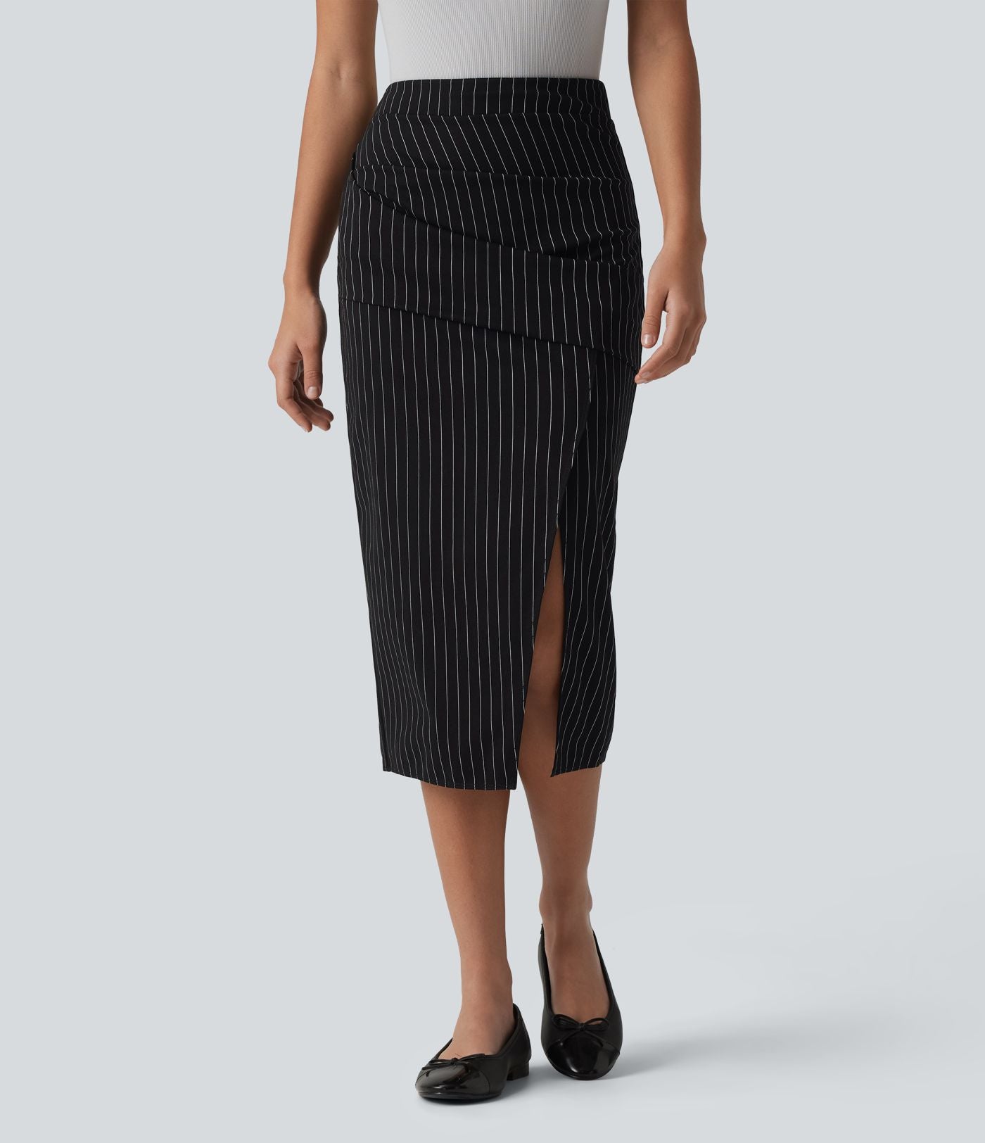 Jupe midi moulante tailleur taille haute croisée à rayures et ourlet fendu