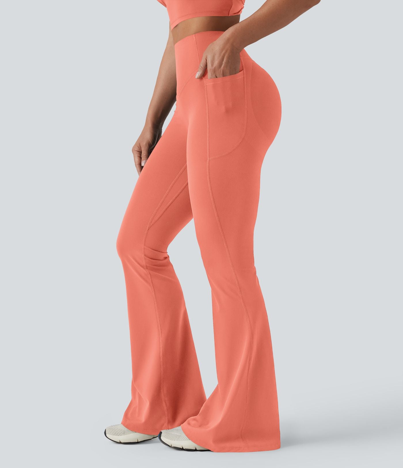 Halara UltraSculpt™ Legging yoga évasé gainant push-up taille haute à fronces avec poches