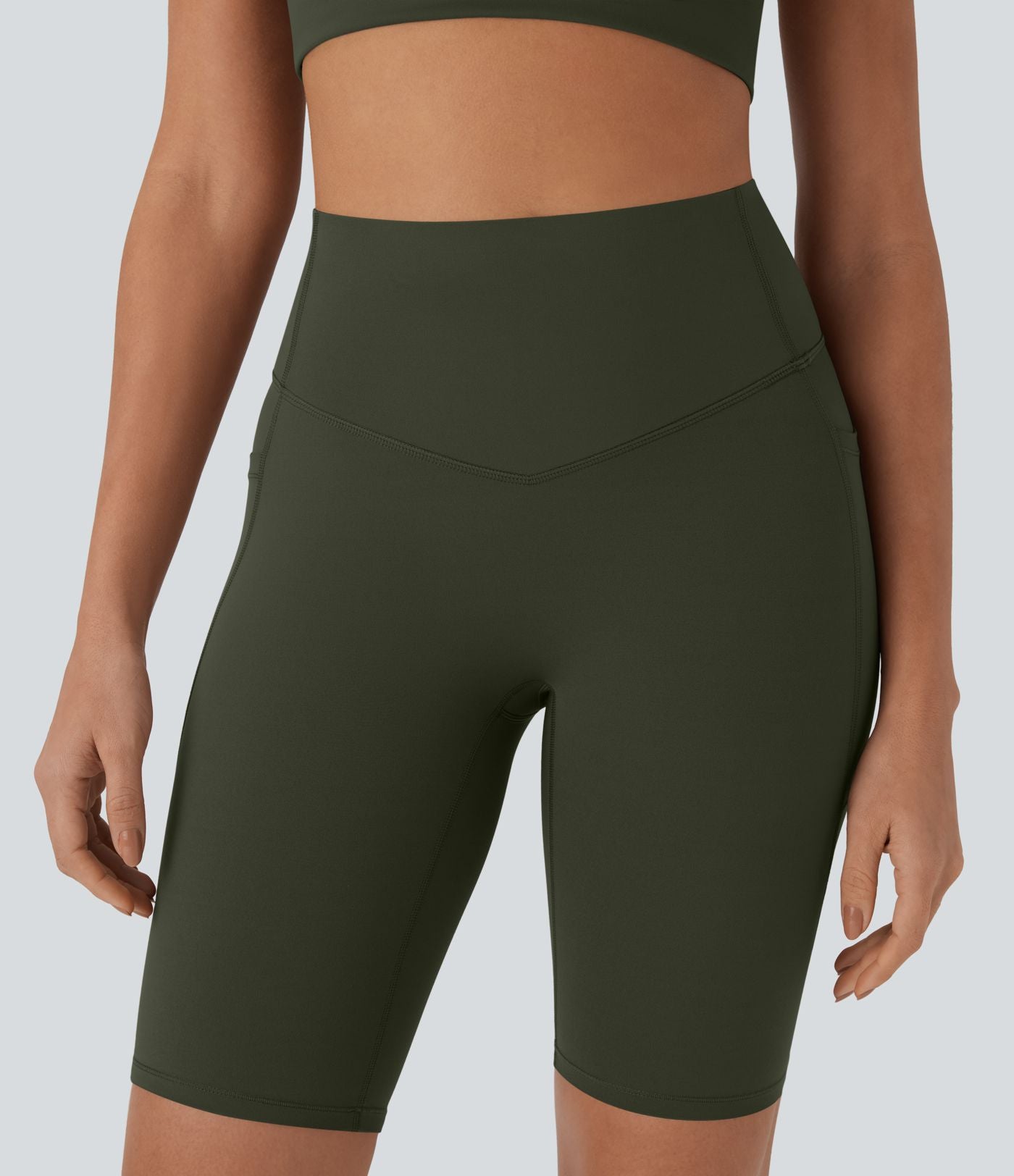 Short cycliste 22,8 cm d'entraînement gainant taille haute avec poches Halara UltraSculpt™