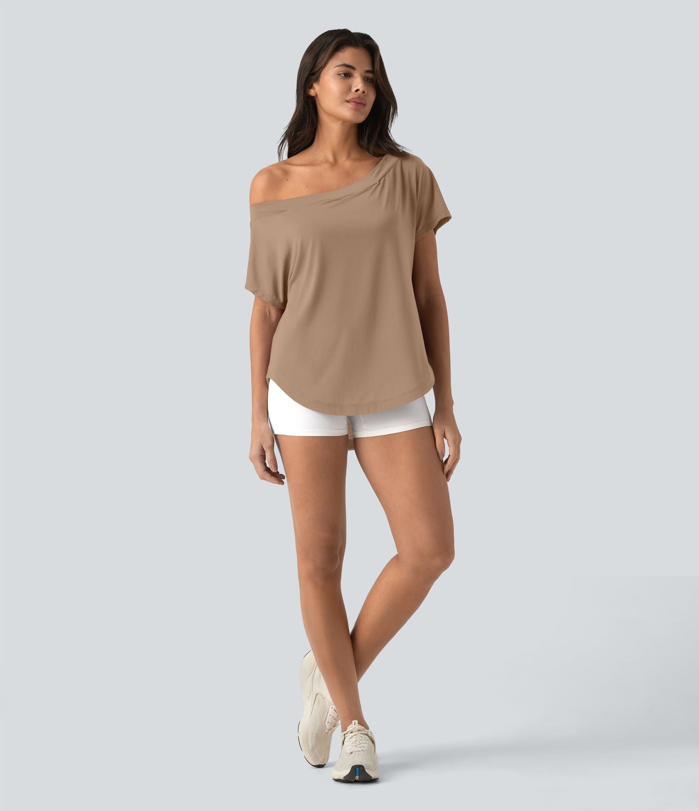 Top de sport yoga asymétrique à épaule dénudée manches courtes ourlet arrondi et coupe asymétrique à séchage rapide – Soutien-gorge intégré