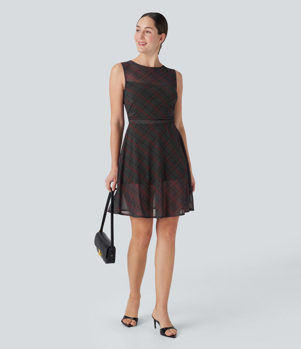 Robe mini décontractée 2-en-1 sans manches à carreaux avec empiècements mesh contrastés et poche latérale