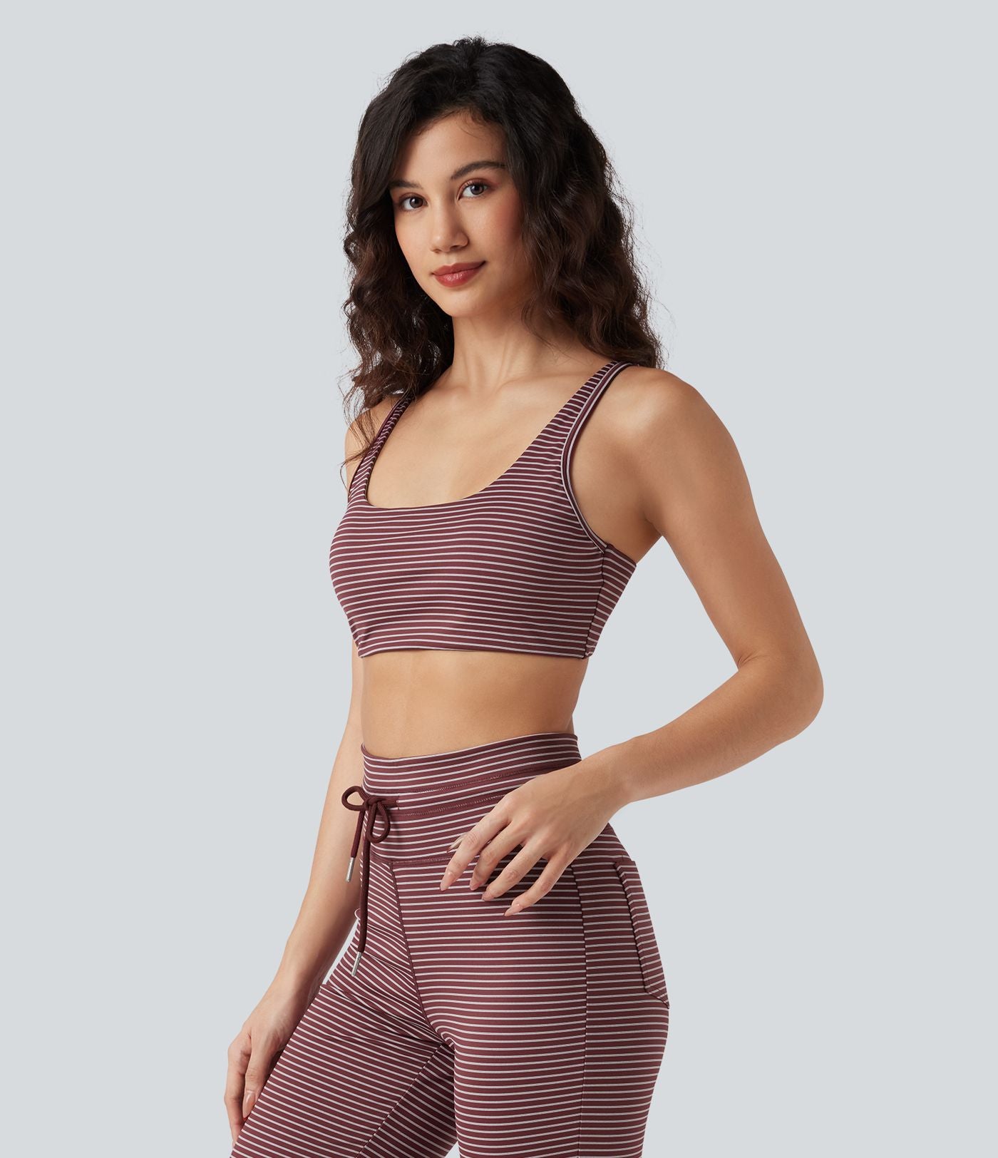 Brassière de sport yoga soutien léger col U à découpes rayé bonnets A-C