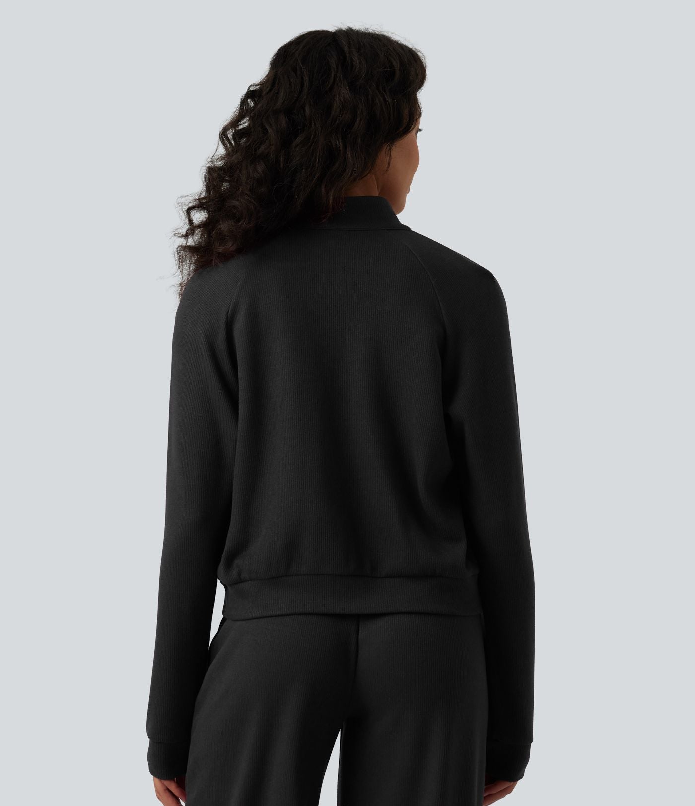 Veste casual côtelée à col montant, manches longues et fermeture zippée avec poches