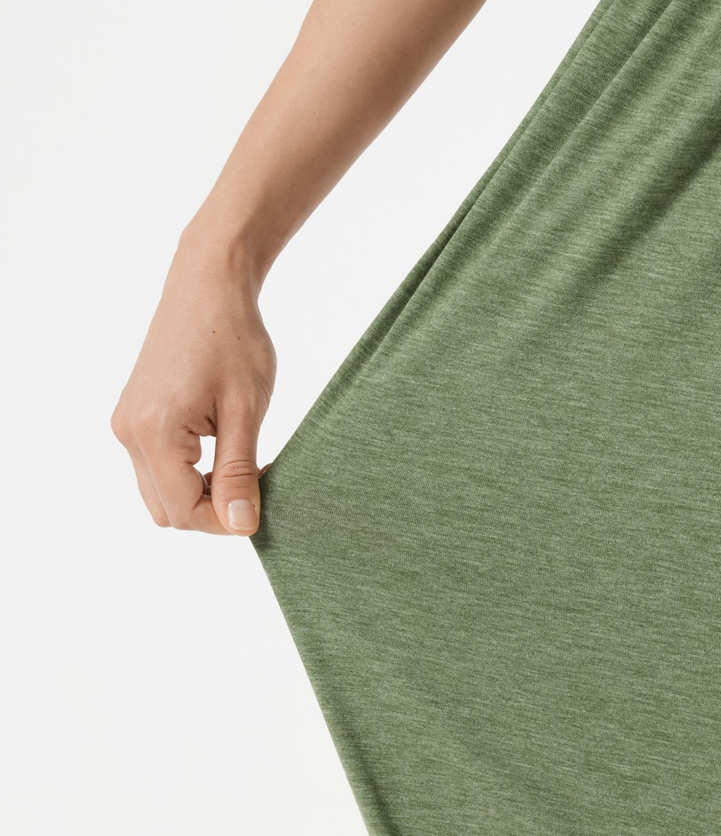 Combinaison jogging décontractée chinée à bretelles réglables, soutien-gorge intégré froncé et poches - Édition Easy Peasy