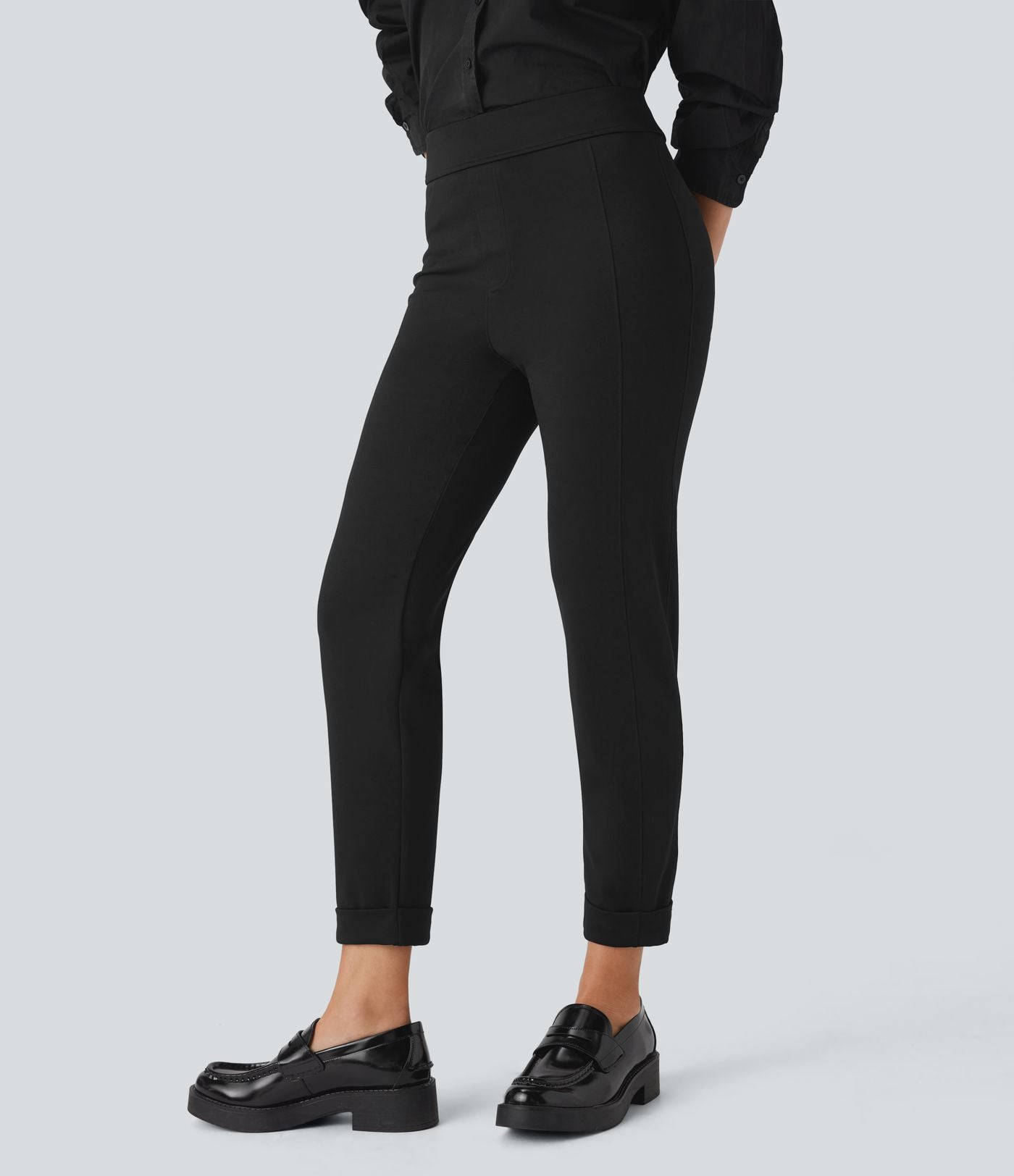 Pantalon fuselé ajusté longueur cheville taille haute ourlet roulotté