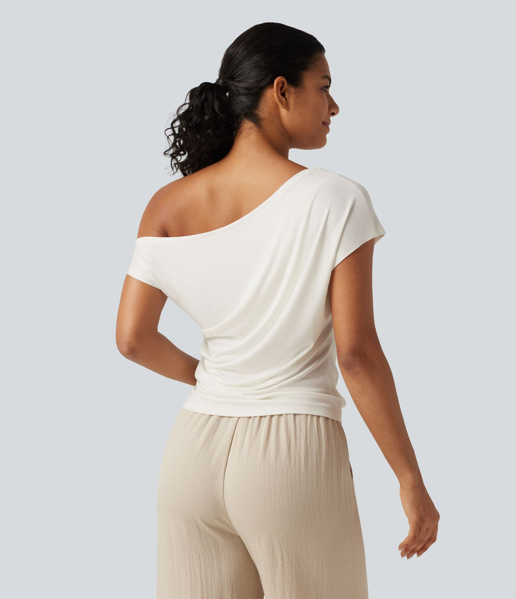 T-shirt côtelé asymétrique avec fronces et coussinets amovibles