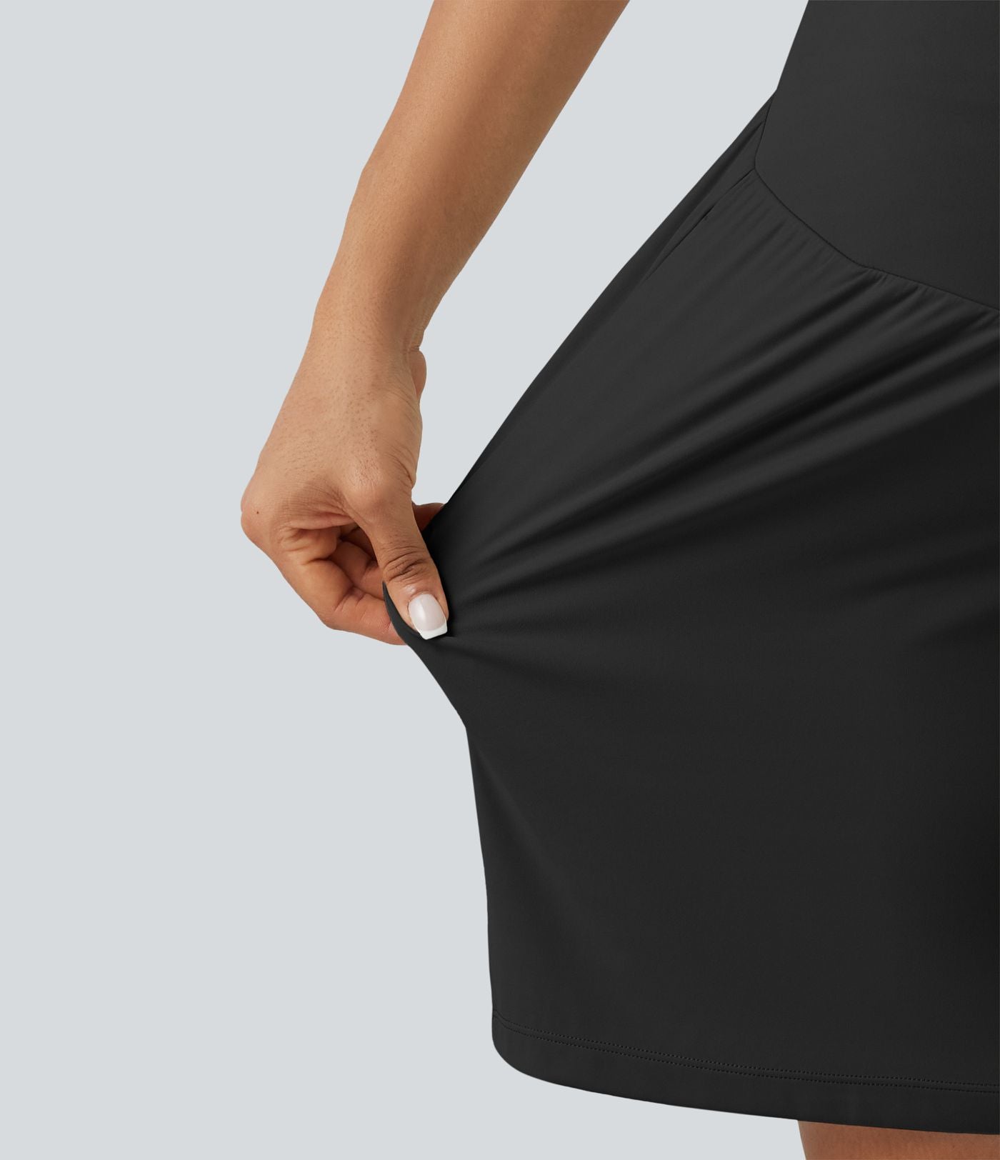 Short de yoga maternité SoftlyZero™ Airy 2-en-1, taille très haute, à effet frais InstantCool, 22,5 cm, avec poches