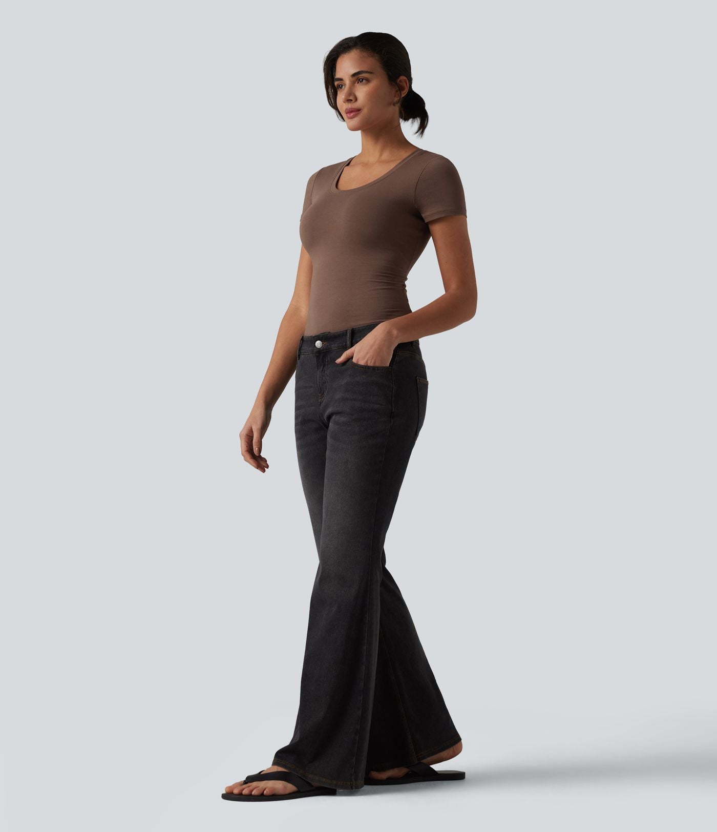 Halara T-shirt en jersey de coton col rond échancré manches courtes avec soutien-gorge intégré bonnets B-DD