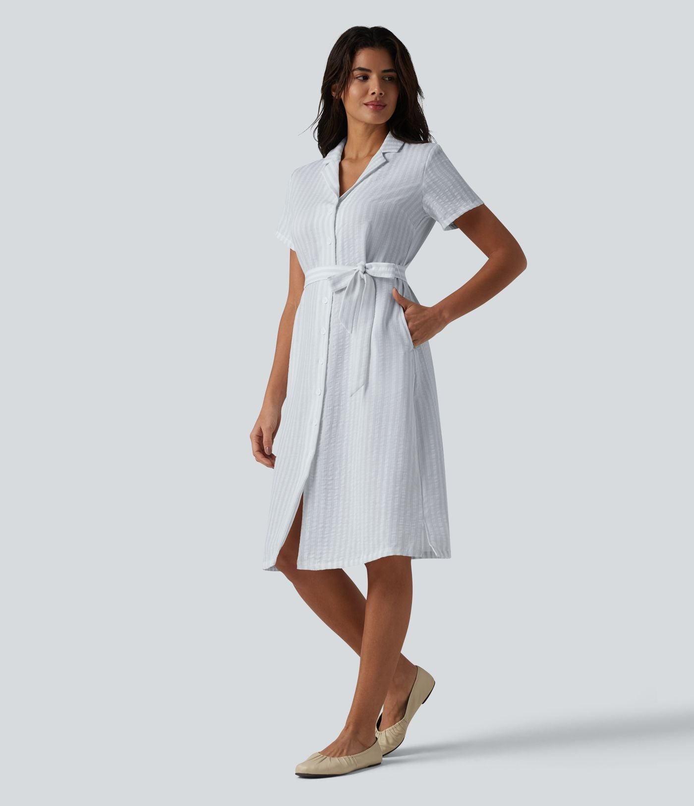 Robe-chemise midi tailleur à manches courtes et col, aspect lin à rayures, ceinturée et avec poches