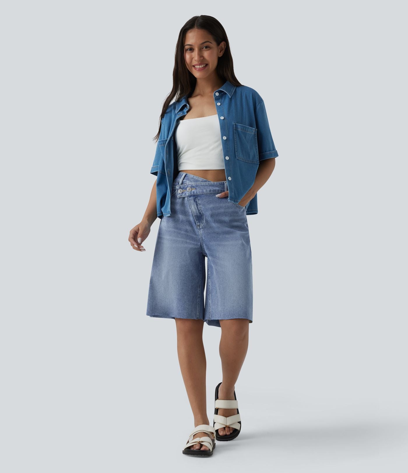 Halara Flex™ Short décontracté en jean asymétrique taille haute avec poches
