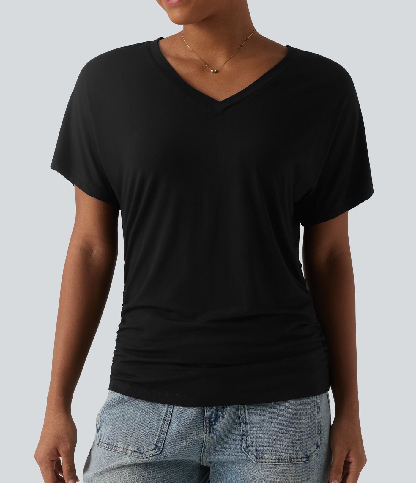 T-shirt décontracté uni à manches courtes, col V et fronces