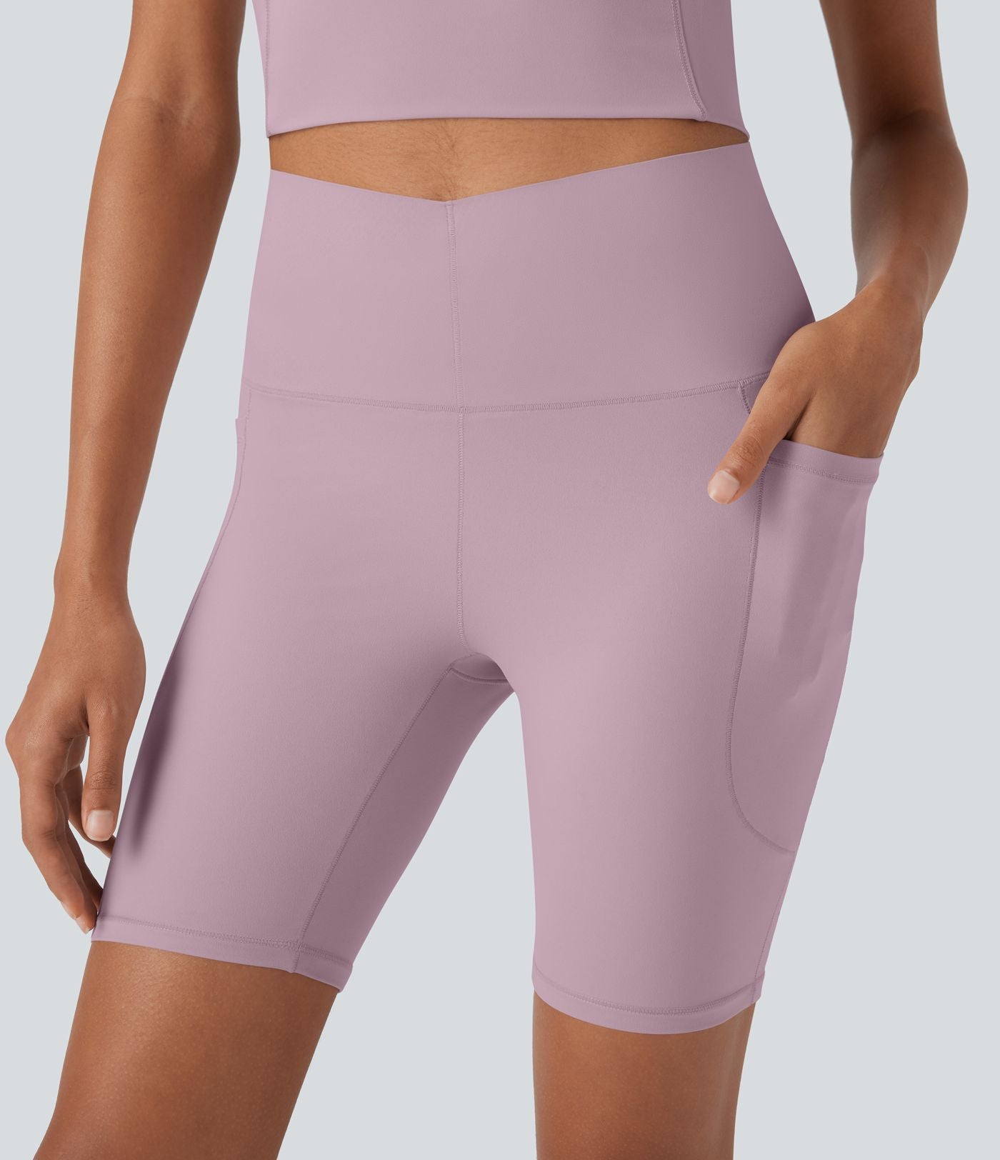 Short cycliste 7,5 cm d'entraînement gainant galbant taille haute avec effet scrunch et poches Halara UltraSculpt™