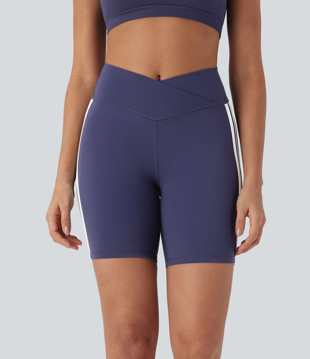 Short cycliste de yoga 17,5 cm croisé à taille moyenne, bandes colorées et rayures