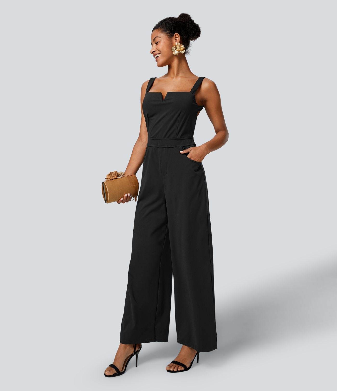 Combinaison SoftlyZero™ Airy invitée de mariage et demoiselle d'honneur dos nu avec nœud au dos, poches latérales effet frais InstantCool