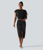 T-shirt tailleur en mousseline infroissable col bateau avec cordon de serrage et ourlet asymétrique