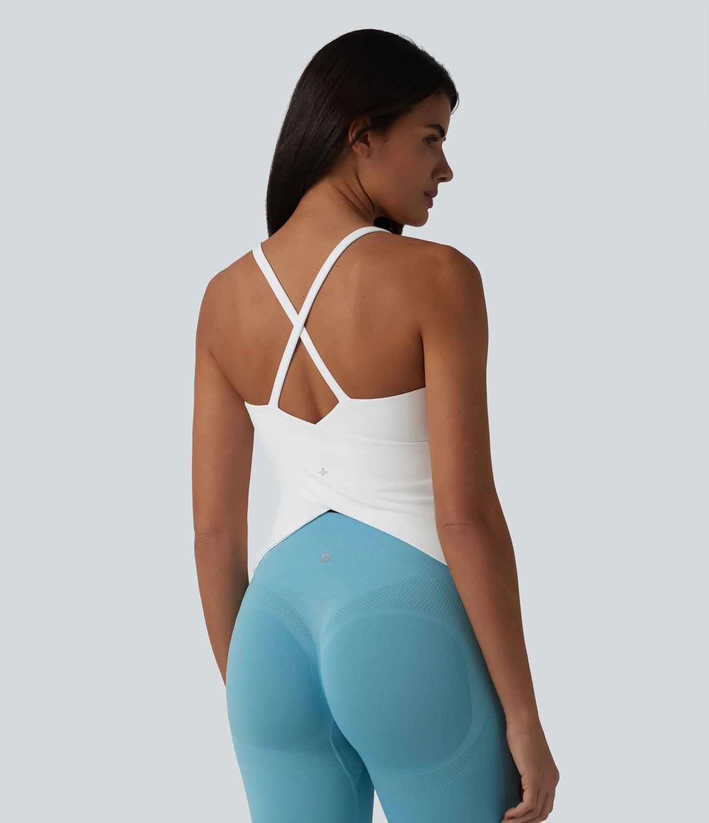 Caraco de yoga col rond échancré à dos croisé et ourlet croisé avec brassière intégrée — Bonnets E-G