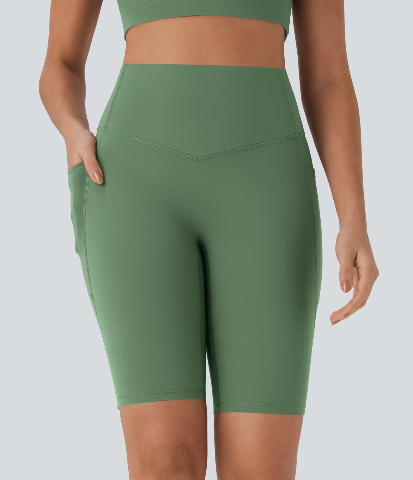 Short cycliste 22,8 cm d'entraînement gainant taille haute avec poches Halara UltraSculpt™