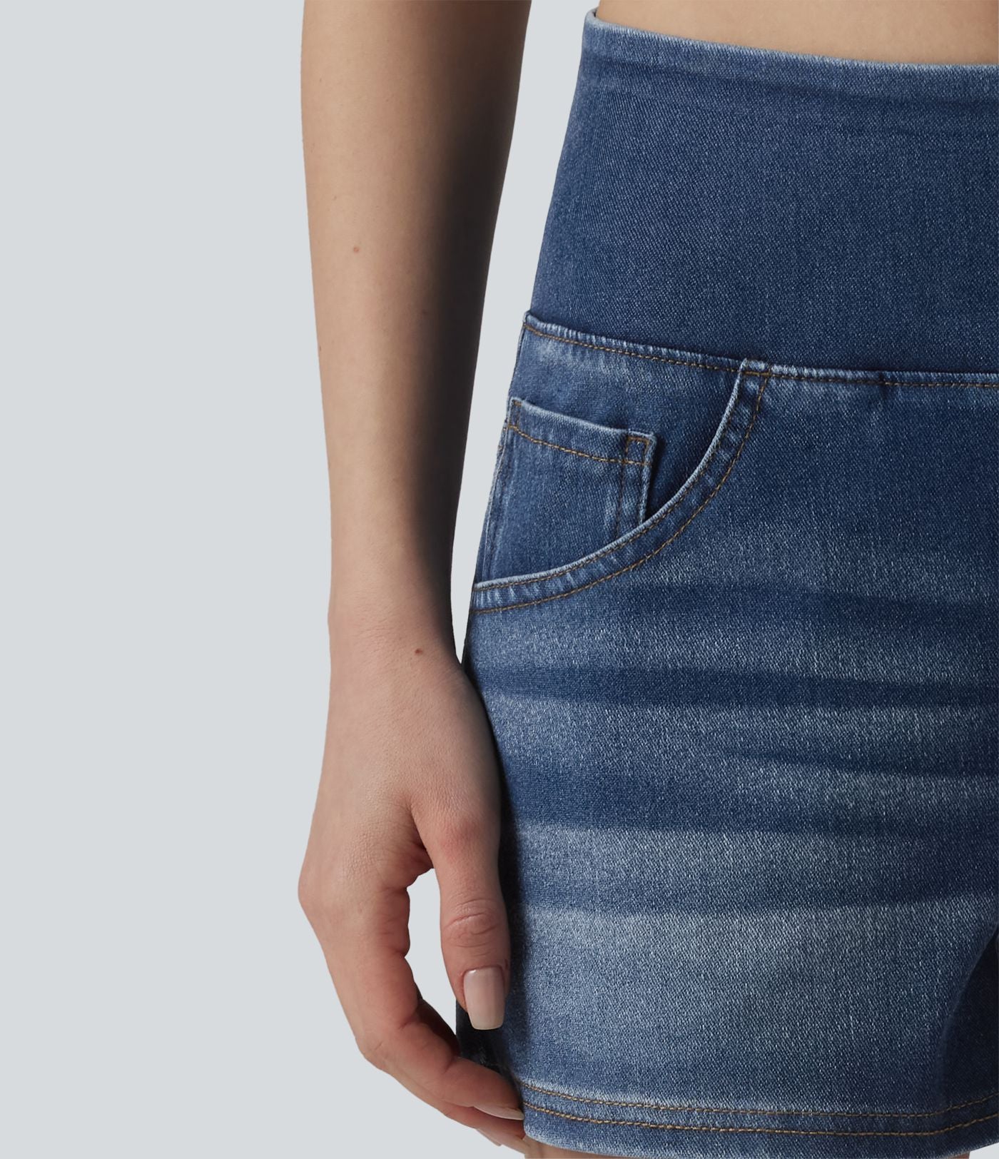 Halara Flex™ Short décontracté en denim lyocell délavé taille mi-haute drapé 9 cm avec poches