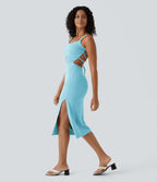 Robe midi laquée fendue, brassière intégrée, dos nu croisé