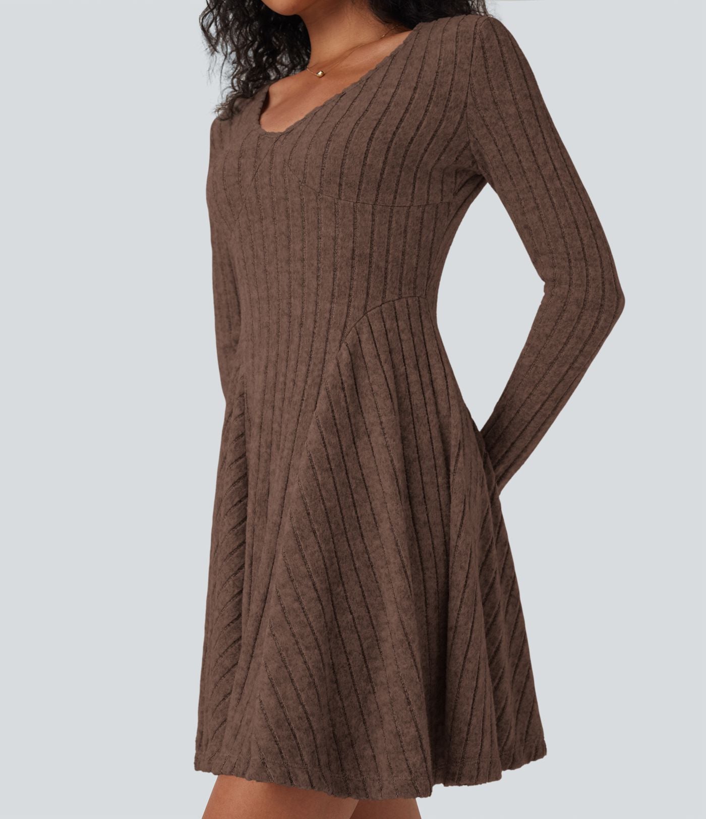 Robe décontractée mini évasée maille côtelée col V manches longues