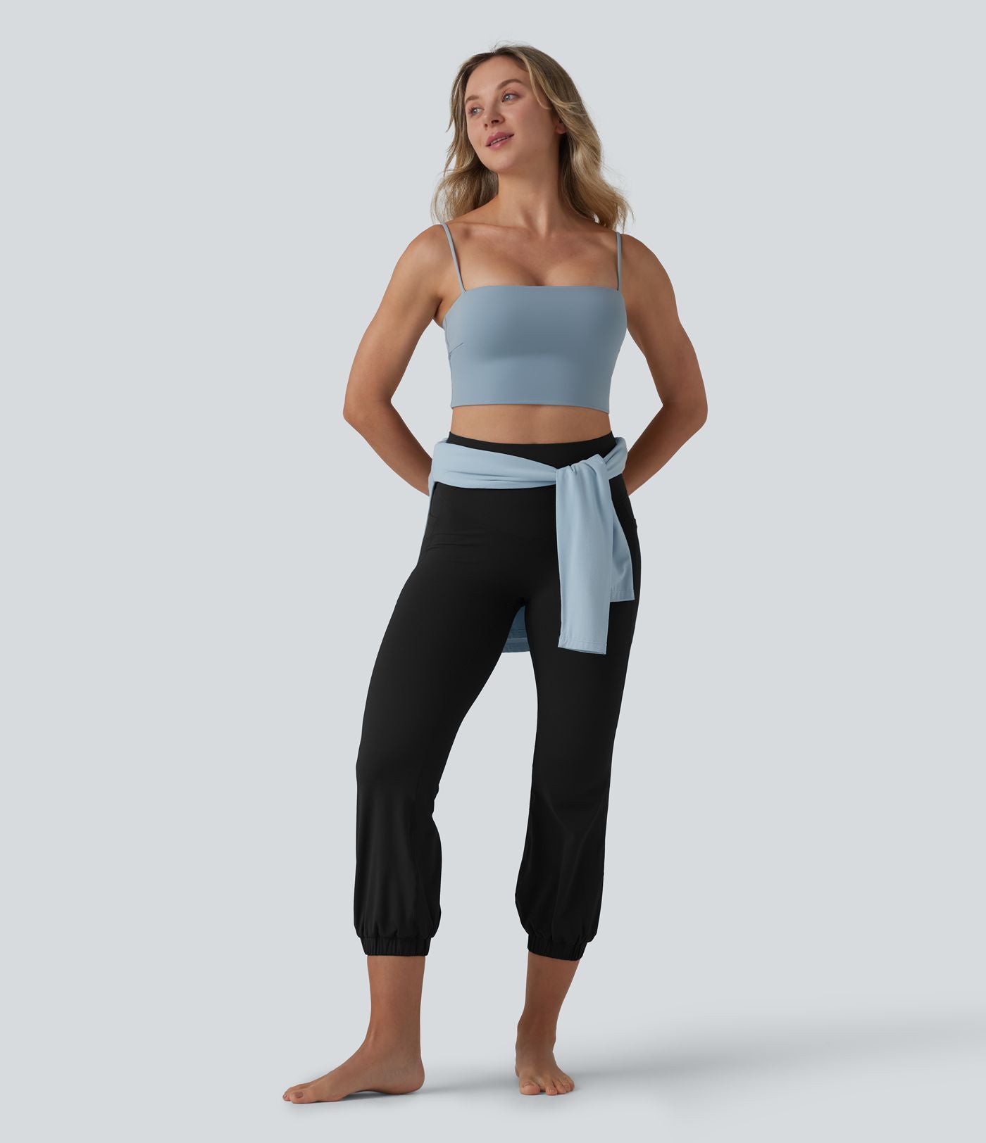 Jogging court SoftlyZero™ taille haute ventre plat coupe ballon avec poches