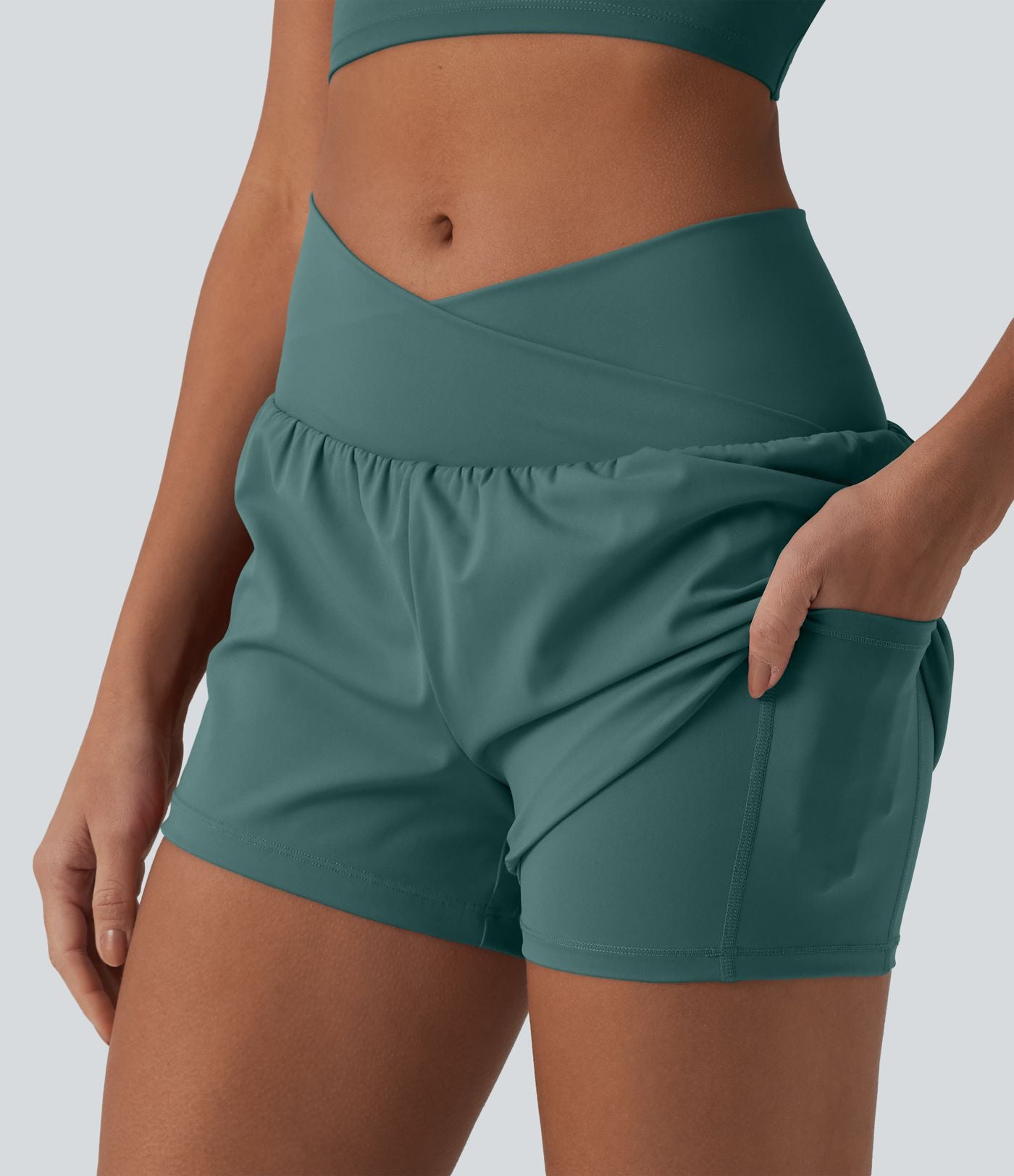 Short de yoga 2-en-1 SoftlyZero™ Airy croisé taille haute 7,5 cm effet frais InstantCool avec poches