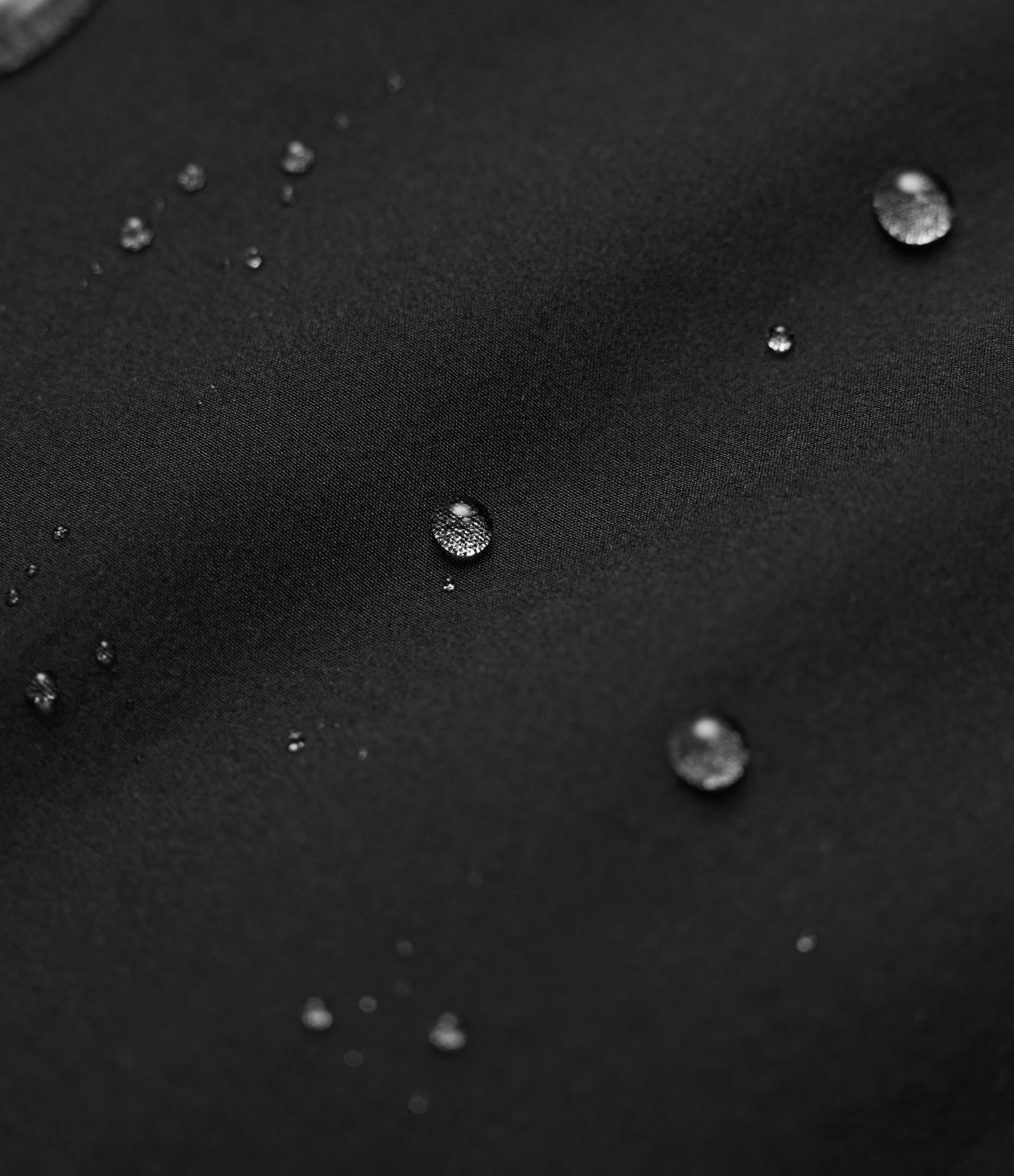 Veste de randonnée déperlante résistante à l'abrasion à capuche avec mesh contrastant et poches
