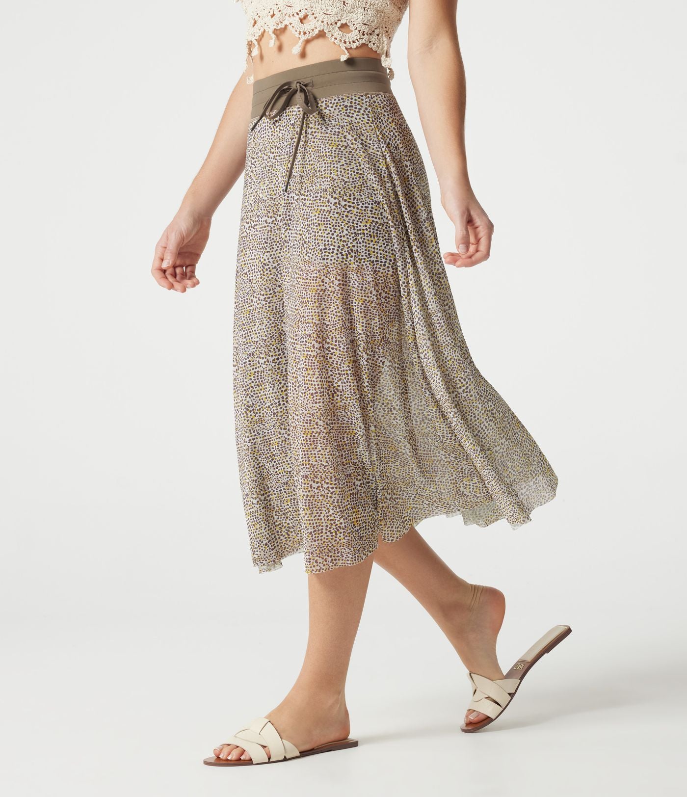 Jupe midi évasée fluide 2-en-1 taille haute imprimé léopard, cordon de serrage et empiècements en maille contrastée, avec poches
