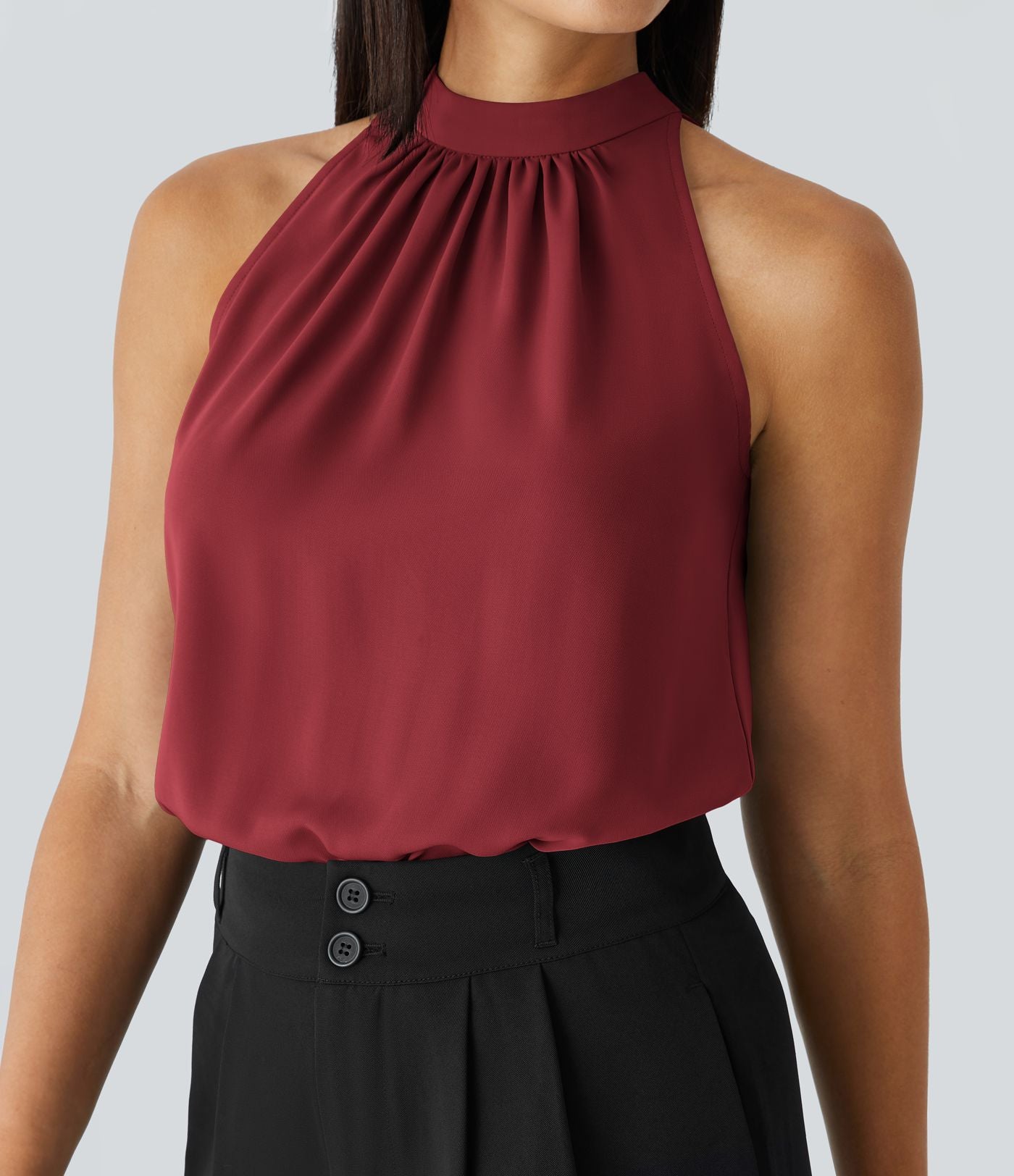 Blouse Travail Sans Manches Ourlet Courbé Col Haut Découpe au Dos Plis