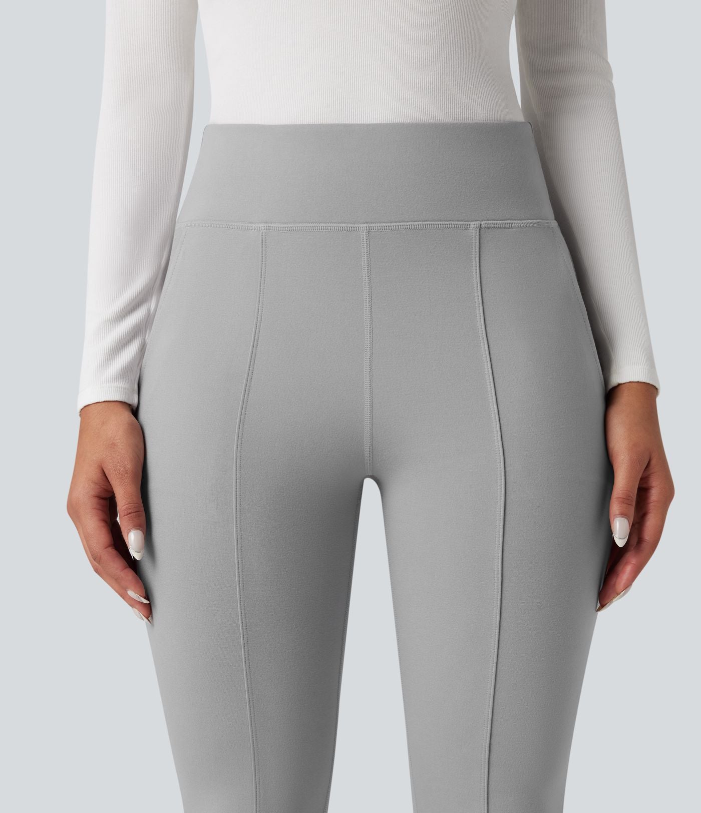Pantalon tailleur évasé taille haute avec poches
