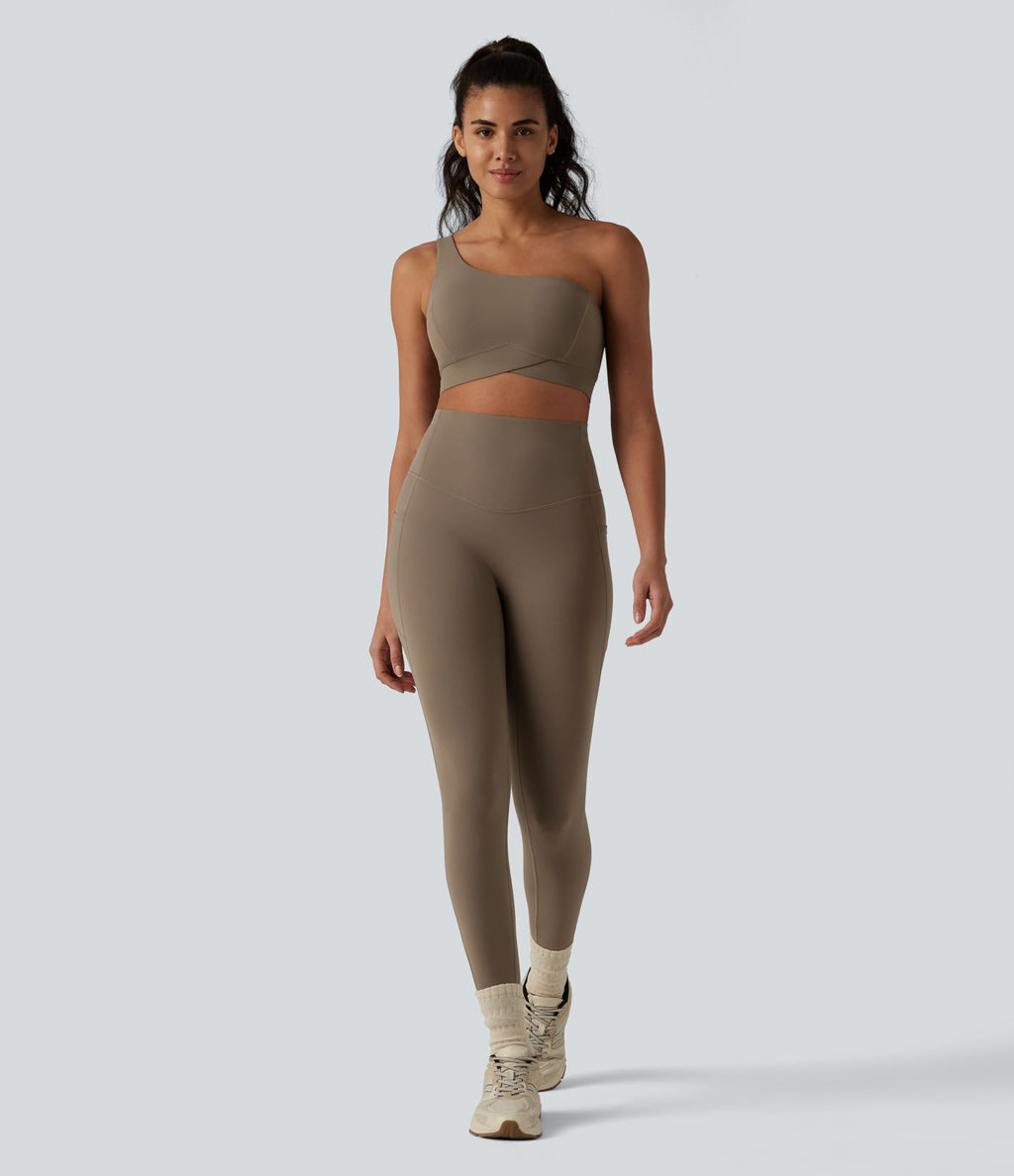 Halara UltraSculpt™ Brassière de sport et yoga à maintien léger, asymétrique une épaule, ourlet croisé avec soutien-gorge intégré