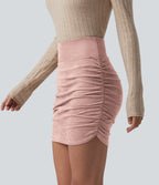 Jupe-short mini moulante taille haute gainante froncée en daim avec ourlet arrondi