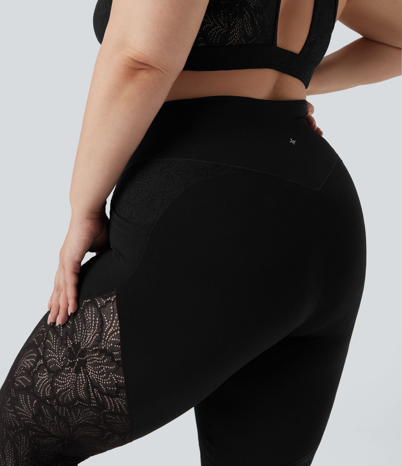 Leggings yoga 7/8 grande taille SoftlyZero™ taille haute croisé dentelle contrastante avec poches - UPF50+